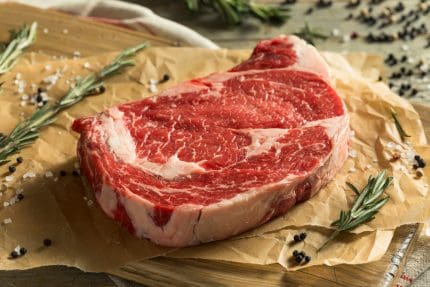 Græsfodret hel ribeye fra Sydamerika – klar til stegning, grill eller udskæring