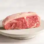 Hel Korn- og Majsfodret Striploin – Premium Oksekød med Mørhed og Marmorering