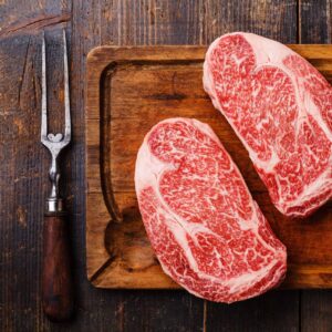 Frosne Wagyu ribeye steaks MBS 6-7 – klar til stegning med høj marmorering