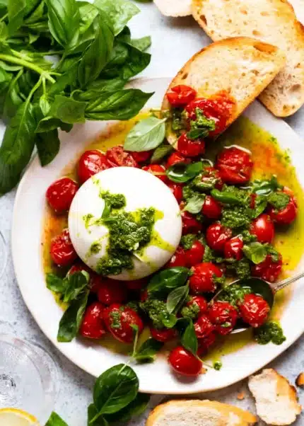 Økologisk frisk burrata – cremet ost i håndlavet italiensk stil